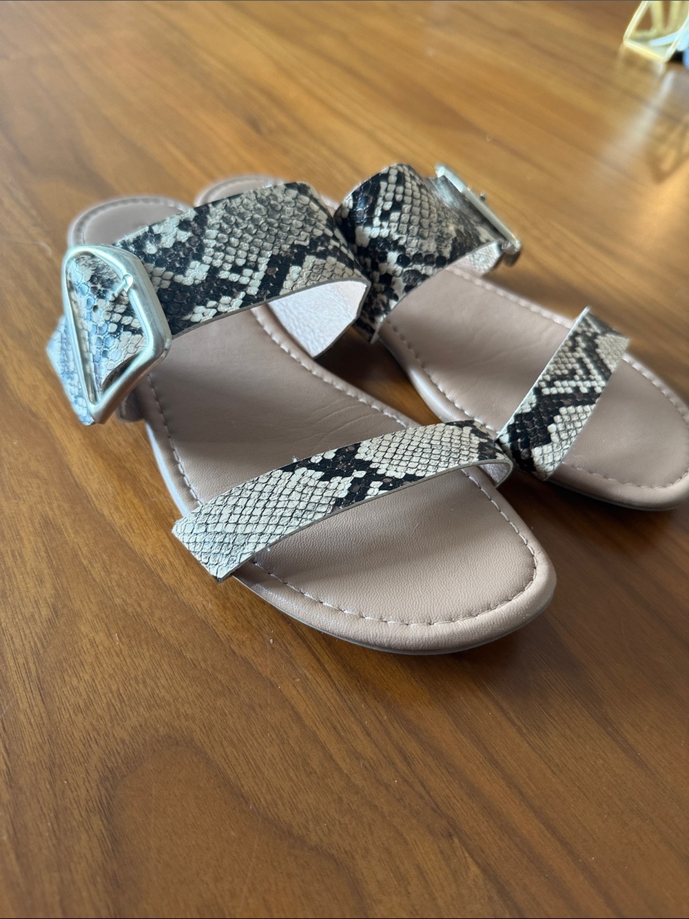 Old Navy Neutral Snake-Print Cross-Strap Slides - size 9